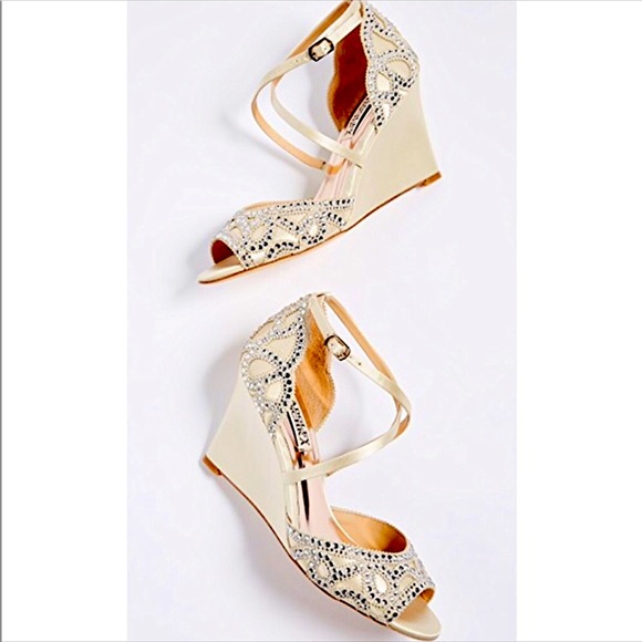 Badgley Mischka Jeweled Wedge NWT - Picture 1 of 5